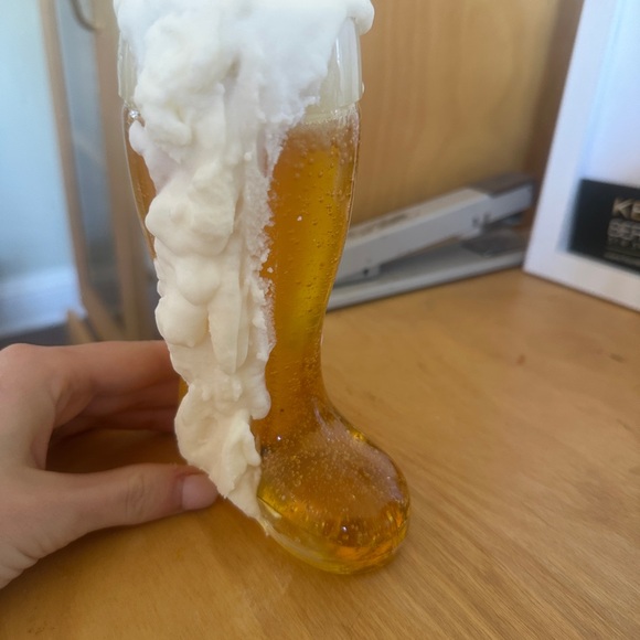 Beer boot candle - Picture 3 of 5